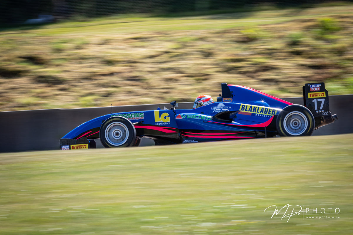 Olivia Ernstson #17 – Västkustloppet 2026 (Falkenbergs motorbana). Foto: MPzPhoto.