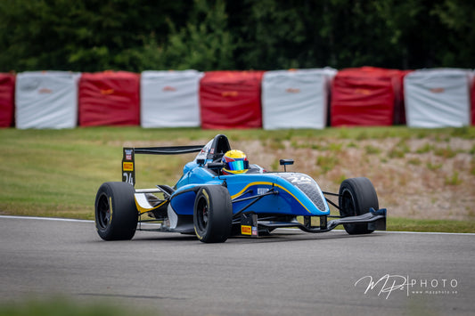 Celina Hessman #24 – Västkustloppet 2026 (Falkenbergs motorbana). Foto: MPzPhoto.