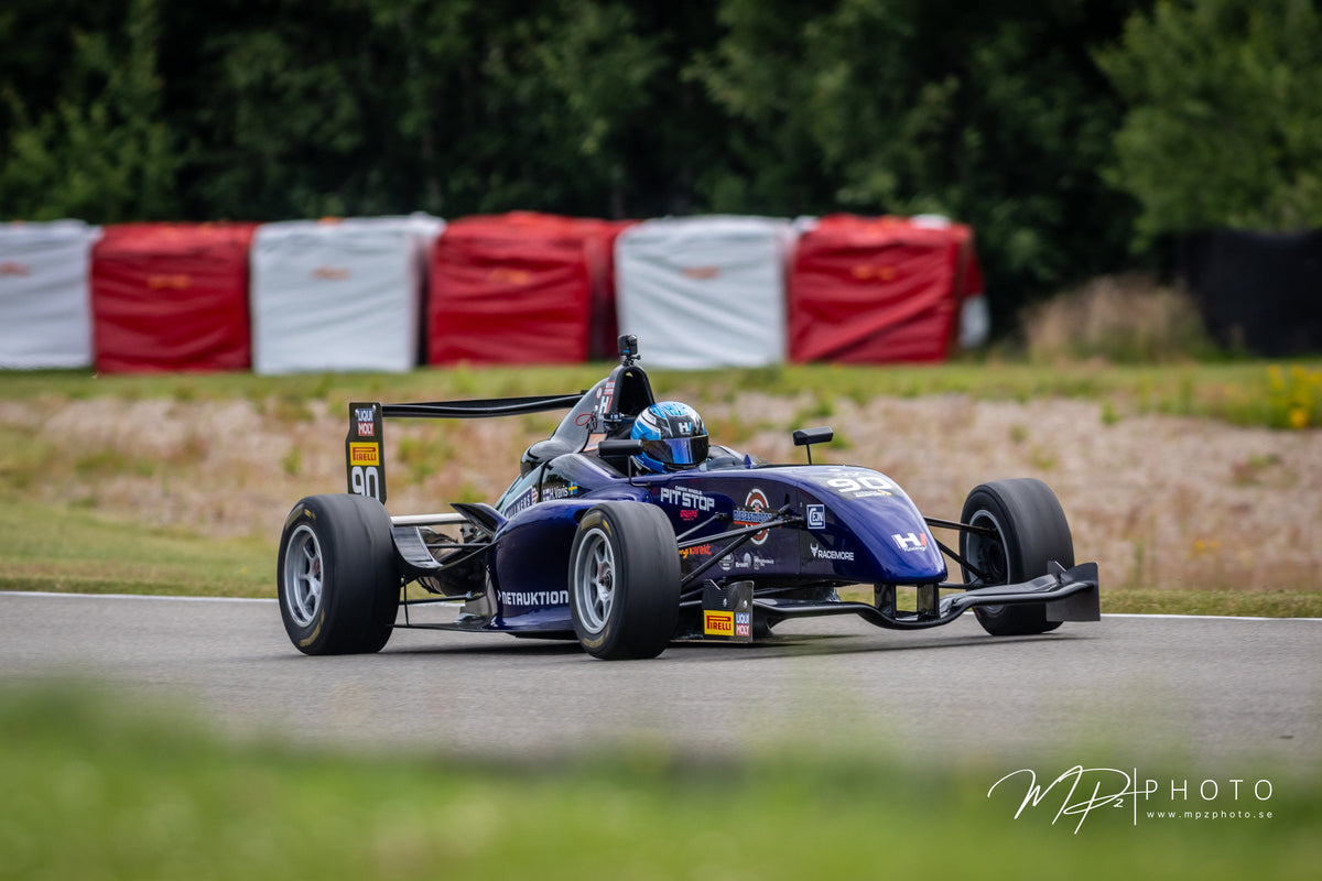 Hampus Varis #90 – Västkustloppet 2026 (Falkenbergs motorbana). Foto: MPzPhoto.