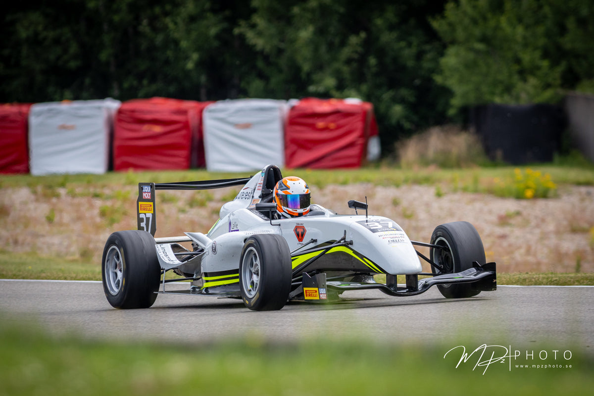 Fredrik Lindholm #37 – Västkustloppet 2026 (Falkenbergs motorbana). Foto: MPzPhoto.