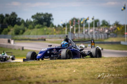 Hampus Varis #90 – Västkustloppet 2026 (Falkenbergs motorbana). Foto: MPzPhoto.