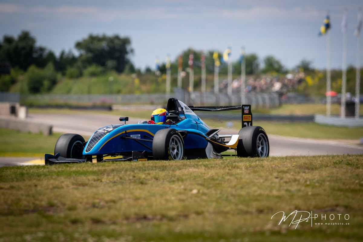 Celina Hessman #24 – Västkustloppet 2026 (Falkenbergs motorbana). Foto: MPzPhoto.