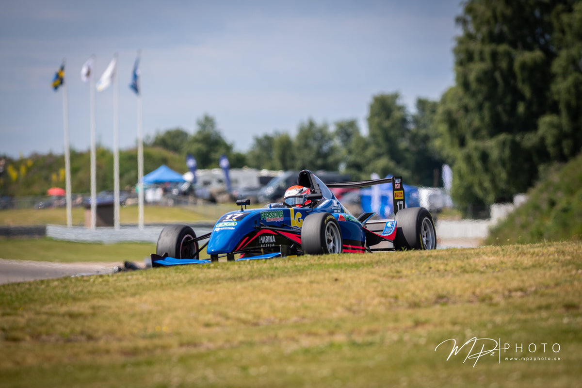 Olivia Ernstson #17 – Västkustloppet 2026 (Falkenbergs motorbana). Foto: MPzPhoto.