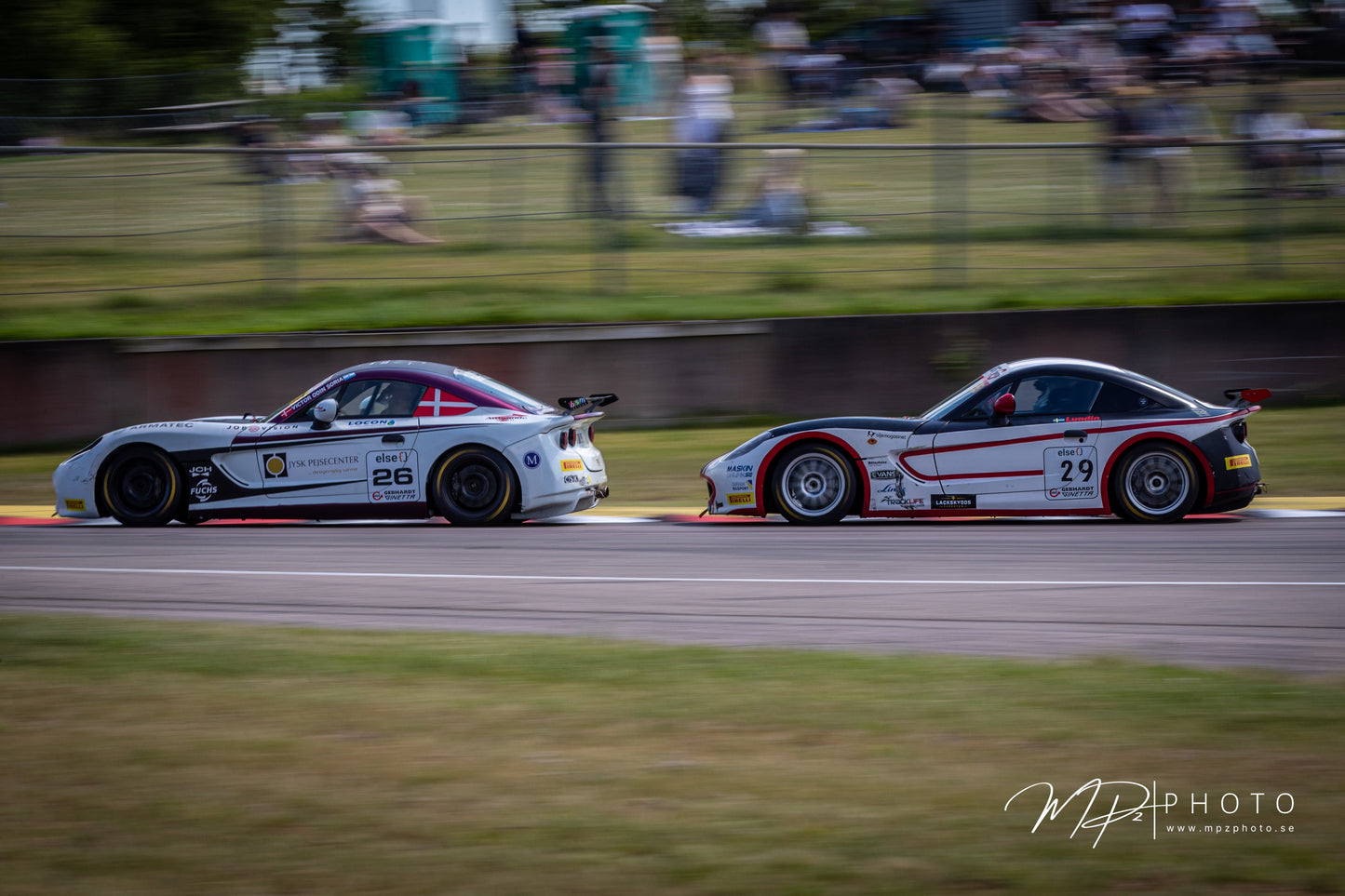 Andreas Lundin #29 & Victor Odin Soria #26 – Västkustloppet 2026 (Falkenbergs motorbana). Foto: MPzPhoto.
