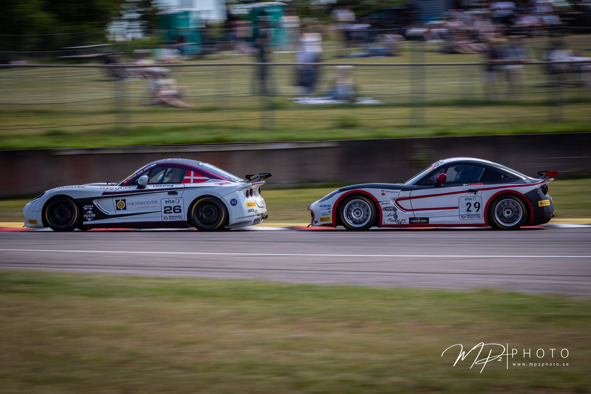 Andreas Lundin #29 & Victor Odin Soria #26 – Västkustloppet 2026 (Falkenbergs motorbana). Foto: MPzPhoto.