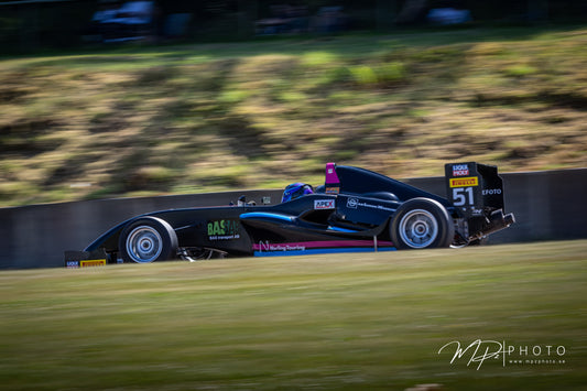 Louise Larsson #51 – Västkustloppet 2026 (Falkenbergs motorbana). Foto: MPzPhoto.